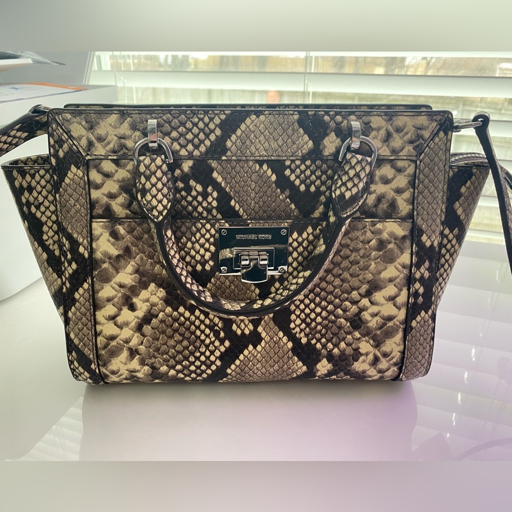 New Michael Kors snake skin with handles and shoulder strap